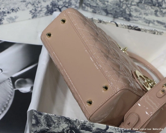 Tony Luxuries diro 20CM LADY 0802